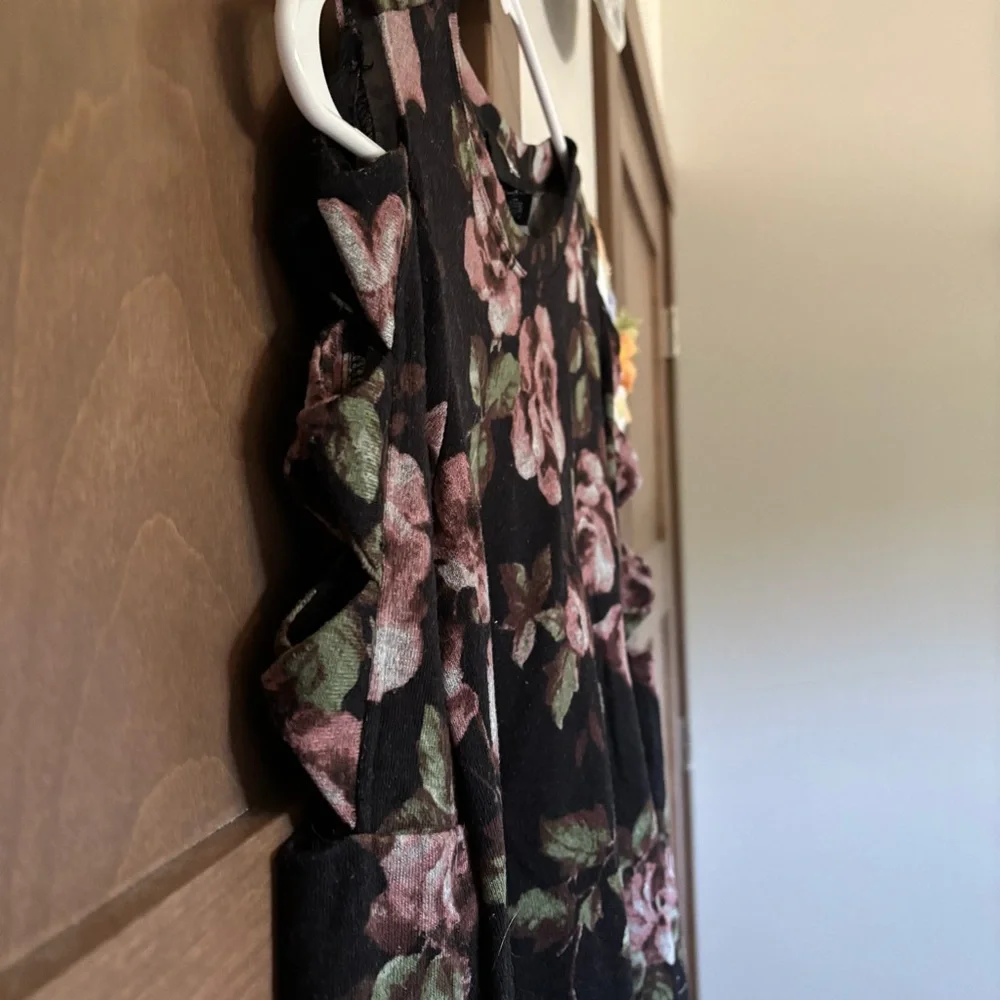 iZ Byer Long Sleeve Cold Shoulder Black Pink Floral Dress Size S - Picture 4 of 5